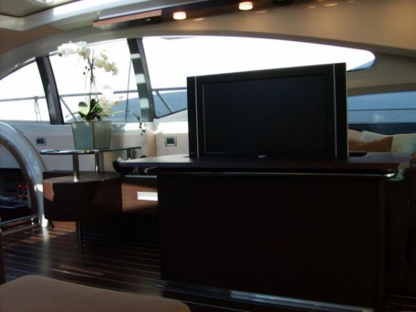 2006 Azimut 68S Yacht For Sale in Cannes 2006 Azimut 68S Yacht For Sale in Cannes