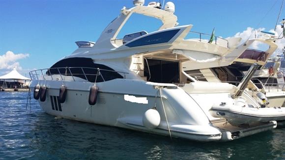 2008 Azimut 58' Yacht For Sale in ITALY 2008 Azimut 58' Yacht For Sale in ITALY