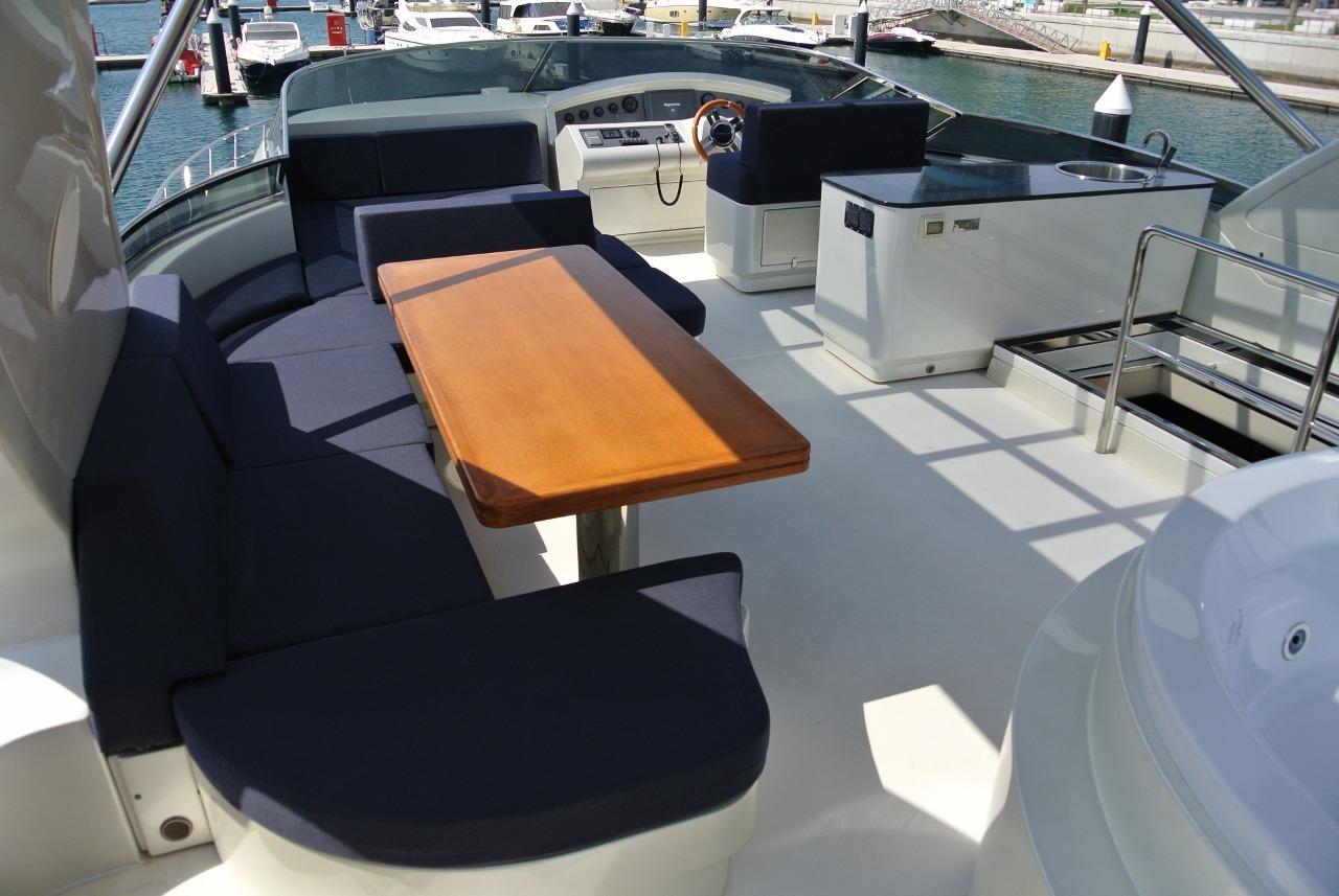 2010 Azimut 100 Leonardo Yacht For Sale in Abu Dhabi 2010 Azimut 100 Leonardo Yacht For Sale in Abu Dhabi