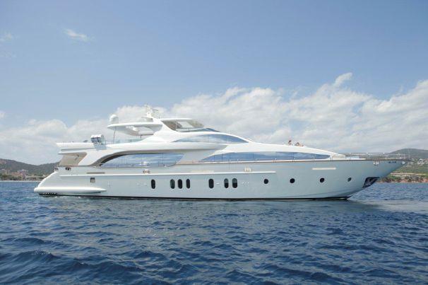 2006 Azimut 116 Yacht For Sale in 2006 Azimut 116 Yacht For Sale in