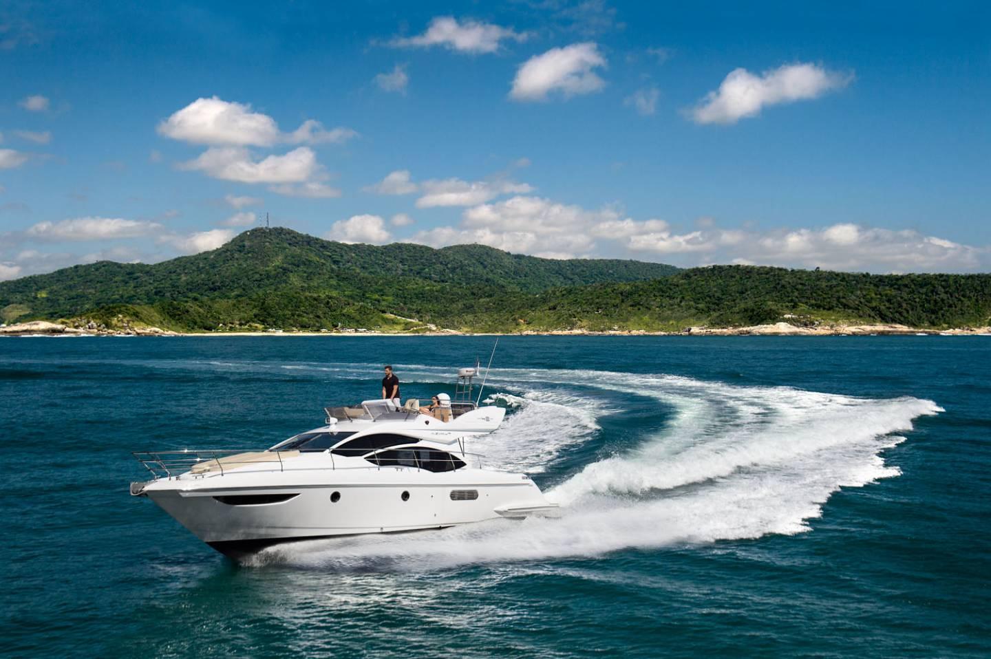 2016 Azimut 42 Yacht For Sale in 2016 Azimut 42 Yacht For Sale in