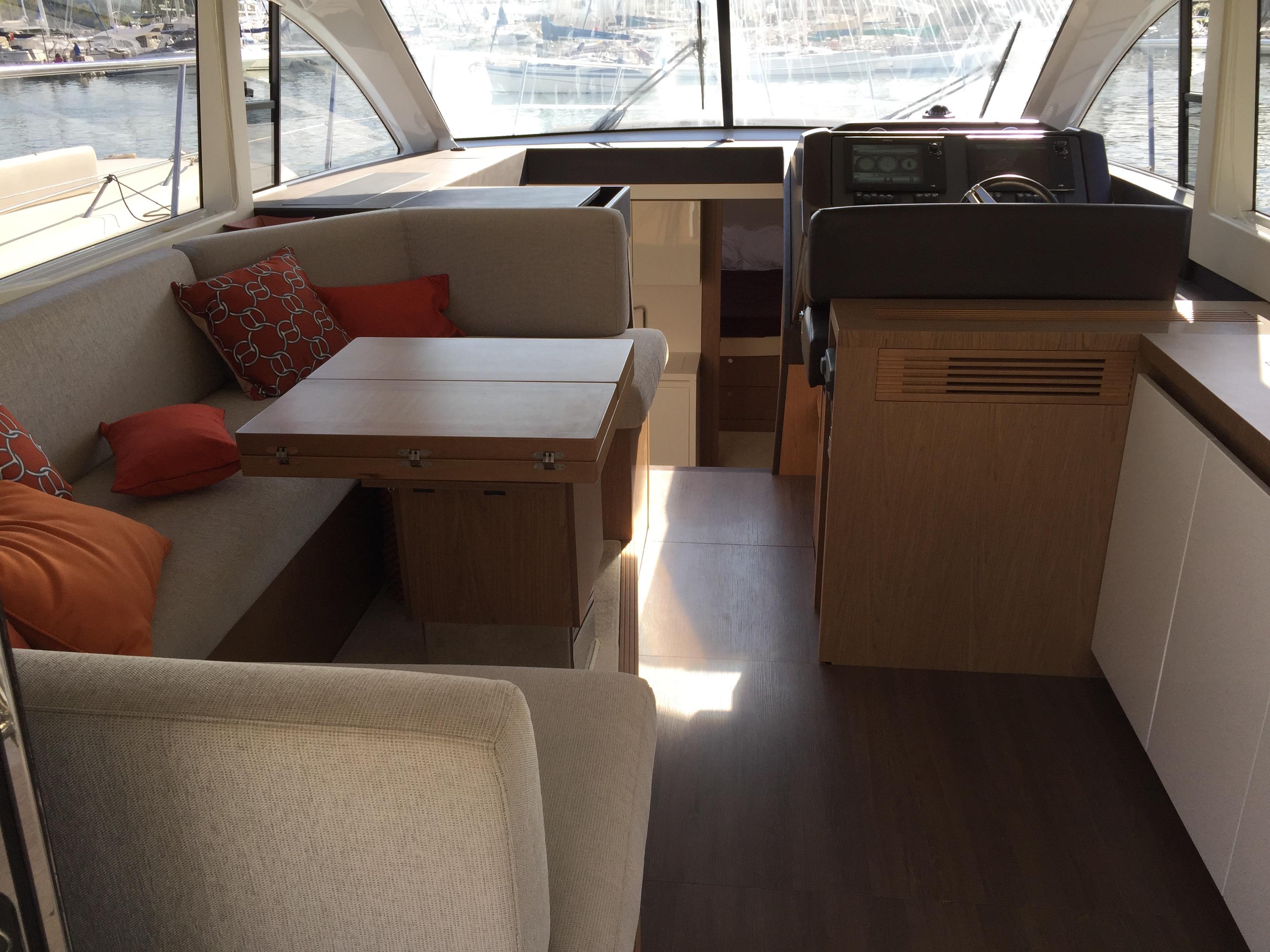 2014 Beneteau Gran Turismo 49 Fly Yacht For Sale in Grimaud 2014 Beneteau Gran Turismo 49 Fly Yacht For Sale in Grimaud