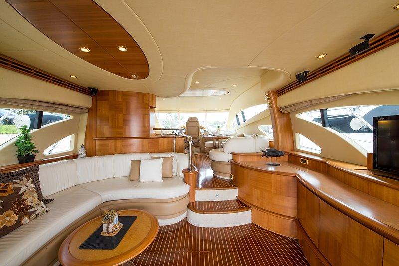 Princess T 2010 Azimut 62 Evolution Express Yacht For Sale in NY Princess T 2010 Azimut 62 Evolution Express Yacht For Sale in NY