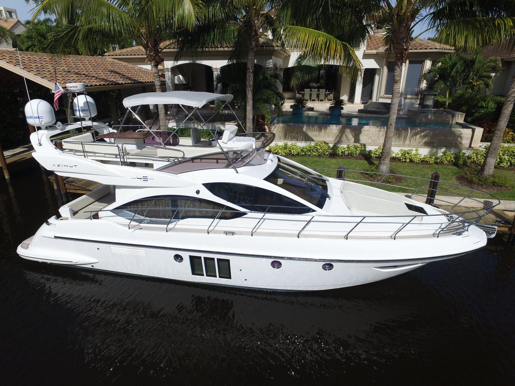 2014 Azimut 45 Flybridge Yacht For Sale in Naples FL 2014 Azimut 45 Flybridge Yacht For Sale in Naples FL