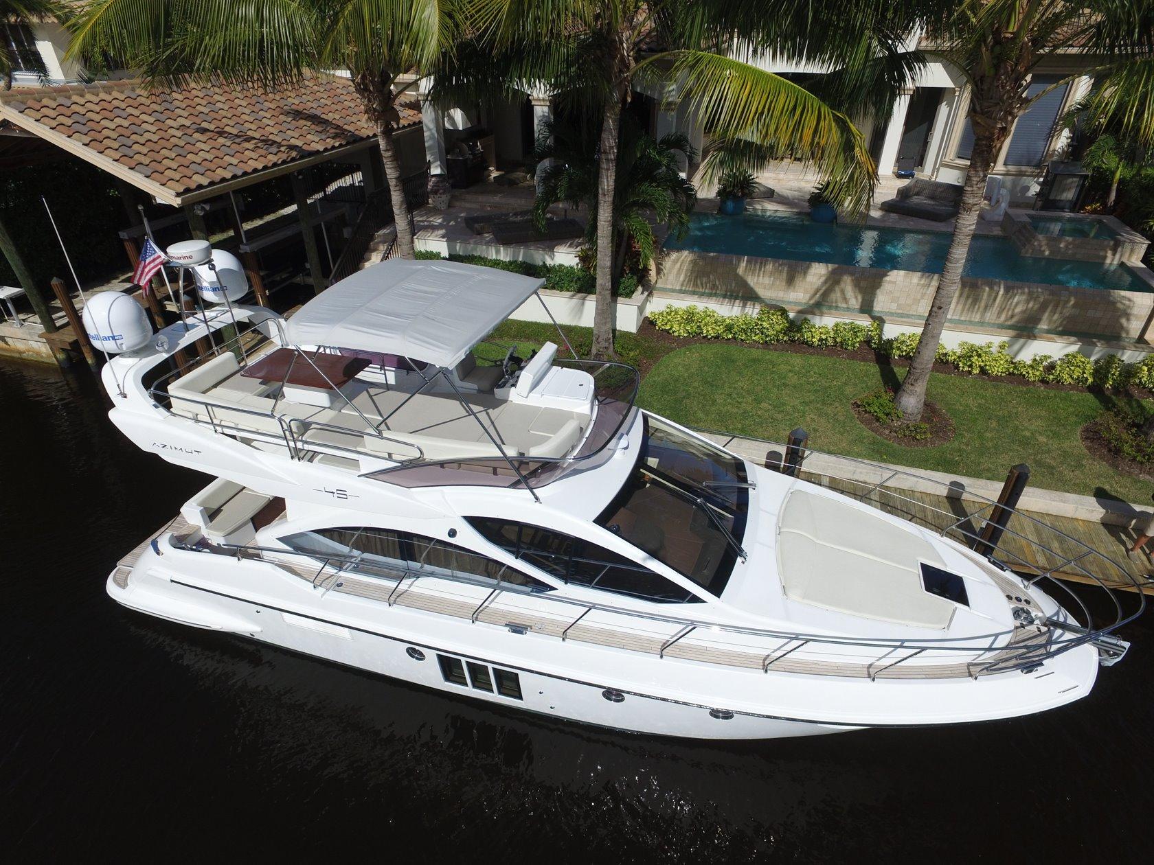 2014 Azimut 45 Flybridge Yacht For Sale in Naples FL 2014 Azimut 45 Flybridge Yacht For Sale in Naples FL