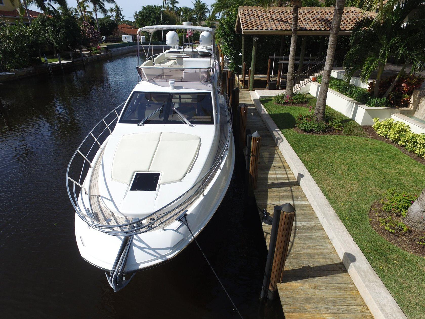 2014 Azimut 45 Flybridge Yacht For Sale in Naples FL 2014 Azimut 45 Flybridge Yacht For Sale in Naples FL
