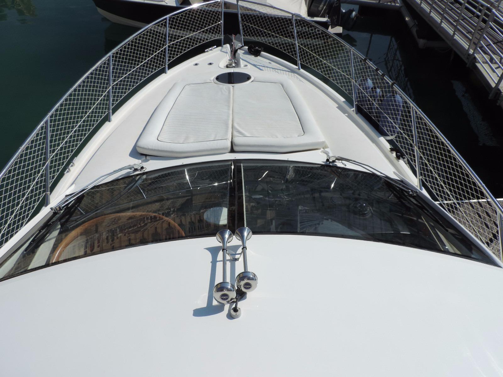 Gracey 2007 Sunseeker Manhattan 50 Yacht For Sale in Gracey 2007 Sunseeker Manhattan 50 Yacht For Sale in