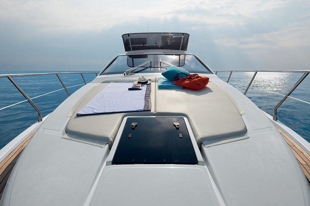 2015 Azimut 45 Yacht For Sale in 2015 Azimut 45 Yacht For Sale in