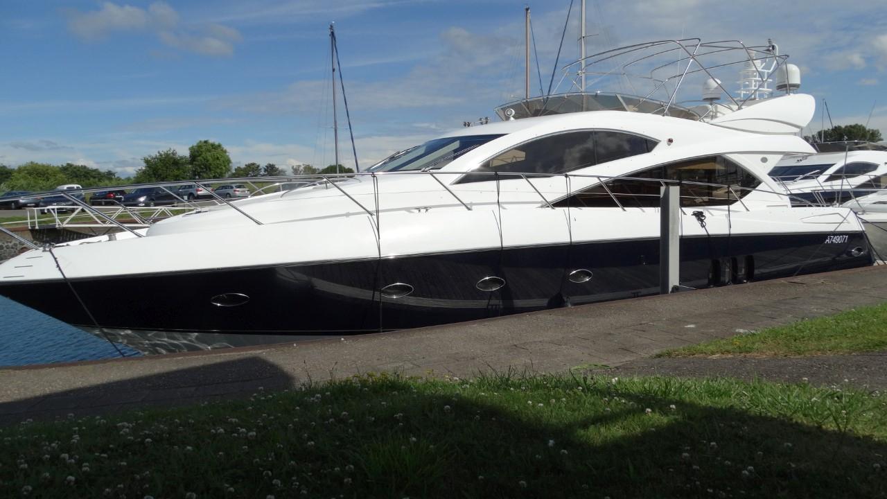 2007 Sunseeker Manhattan 60 Yacht For Sale in 2007 Sunseeker Manhattan 60 Yacht For Sale in