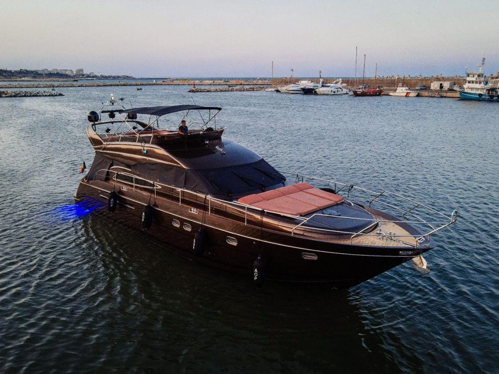 AOP 2004 Princess 61 Yacht For Sale in Hamburg AOP 2004 Princess 61 Yacht For Sale in Hamburg