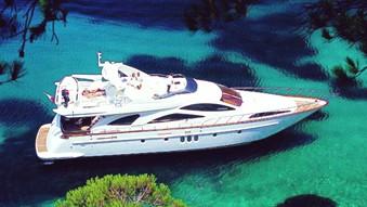2004 Azimut 80 Yacht For Sale in 2004 Azimut 80 Yacht For Sale in