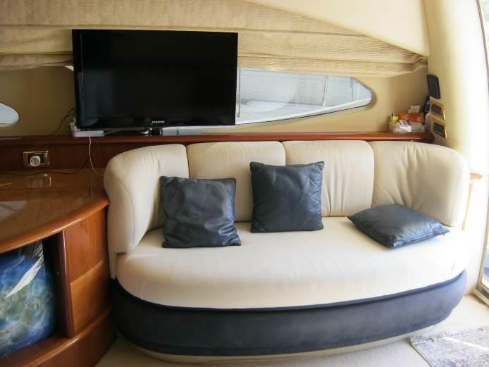 Celine 2006 Azimut 62 Flybridge Yacht For Sale in Frapa Celine 2006 Azimut 62 Flybridge Yacht For Sale in Frapa
