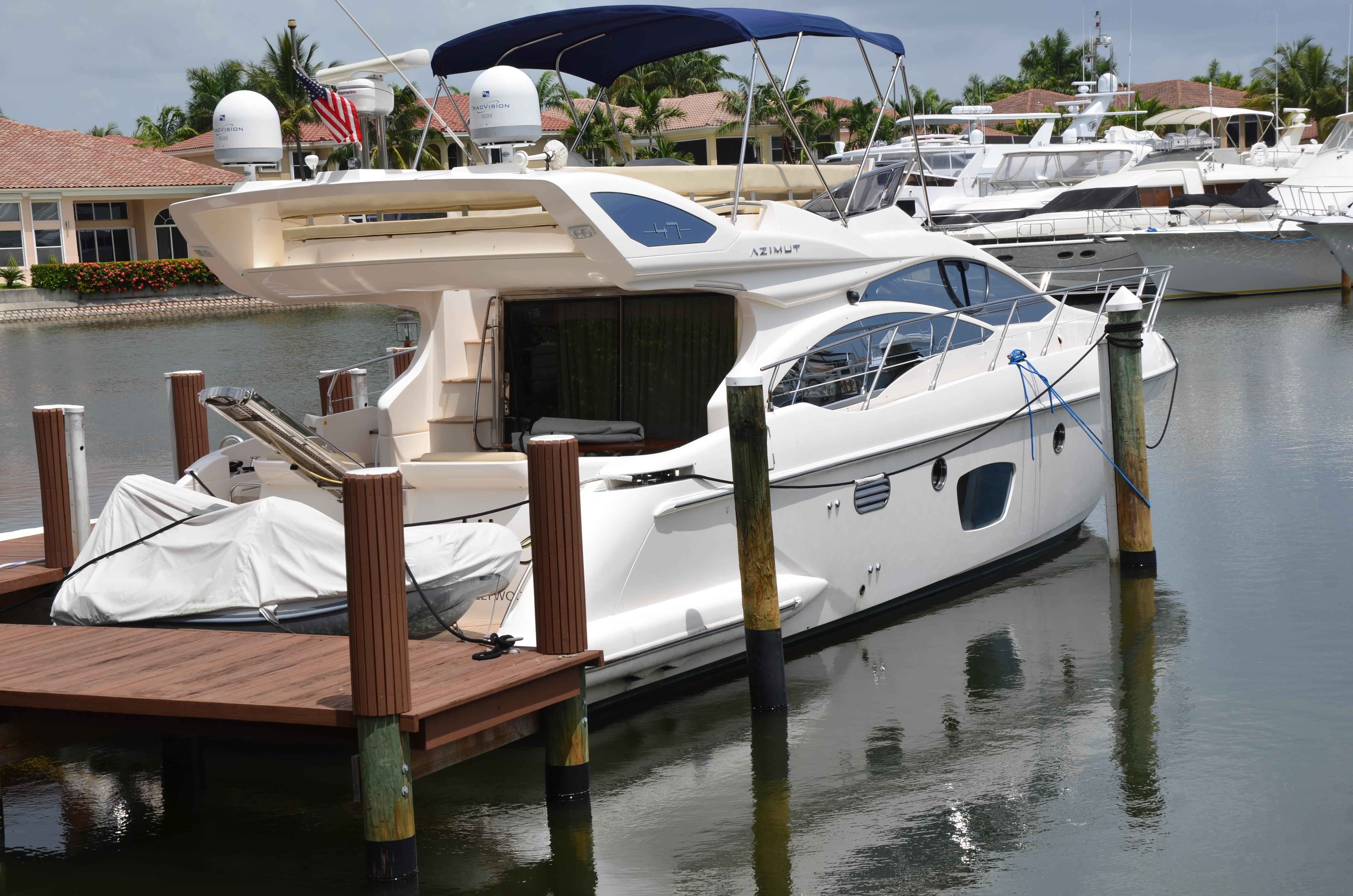 2011 Azimut Flybridge w Seakeeper Stabilizer System Yacht For Sale in Fort Lauderdale FL 2011 Azimut Flybridge w Seakeeper Stabilizer System Yacht For Sale in Fort Lauderdale FL