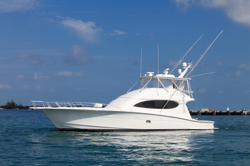 Aequo Animo 2006 Hatteras Yacht For Sale in Coconut Grove Miami FL Aequo Animo 2006 Hatteras Yacht For Sale in Coconut Grove Miami FL