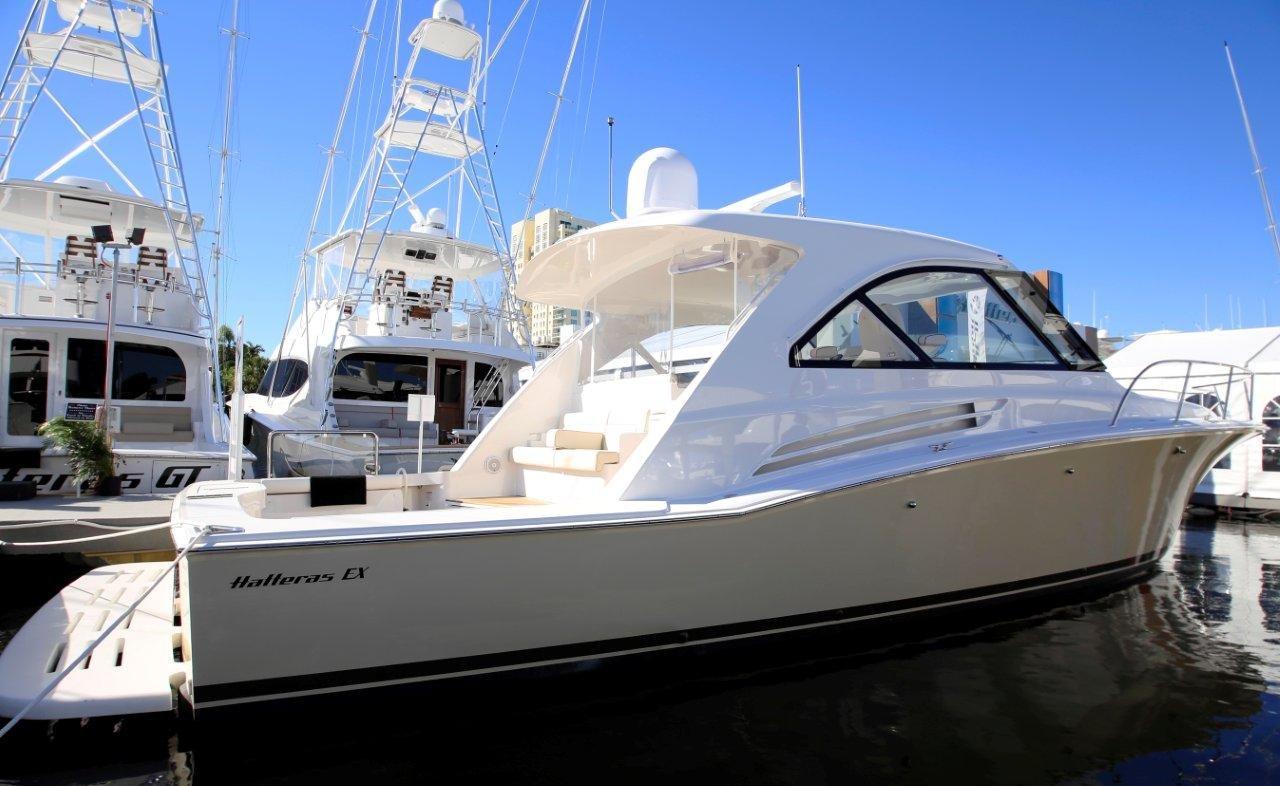 2016 Hatteras 45 Express EX Yacht For Sale in Fort Lauderdale FL 2016 Hatteras 45 Express EX Yacht For Sale in Fort Lauderdale FL
