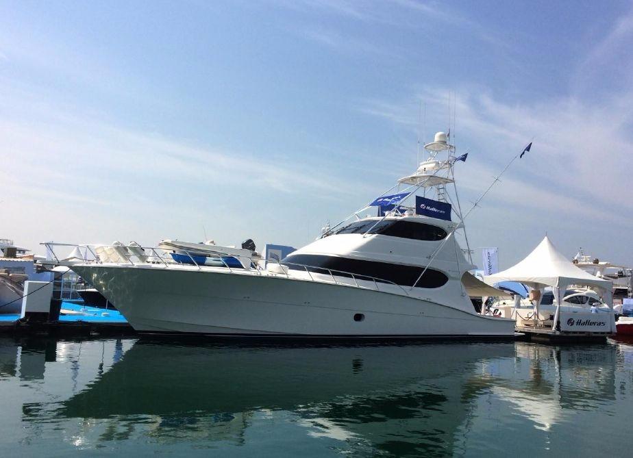 ATHBA 2008 Hatteras 77 Convertible Yacht For Sale in Dubai ATHBA 2008 Hatteras 77 Convertible Yacht For Sale in Dubai