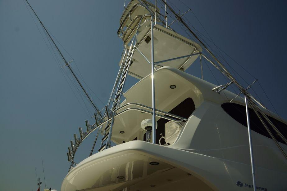ATHBA 2008 Hatteras 77 Convertible Yacht For Sale in Dubai ATHBA 2008 Hatteras 77 Convertible Yacht For Sale in Dubai