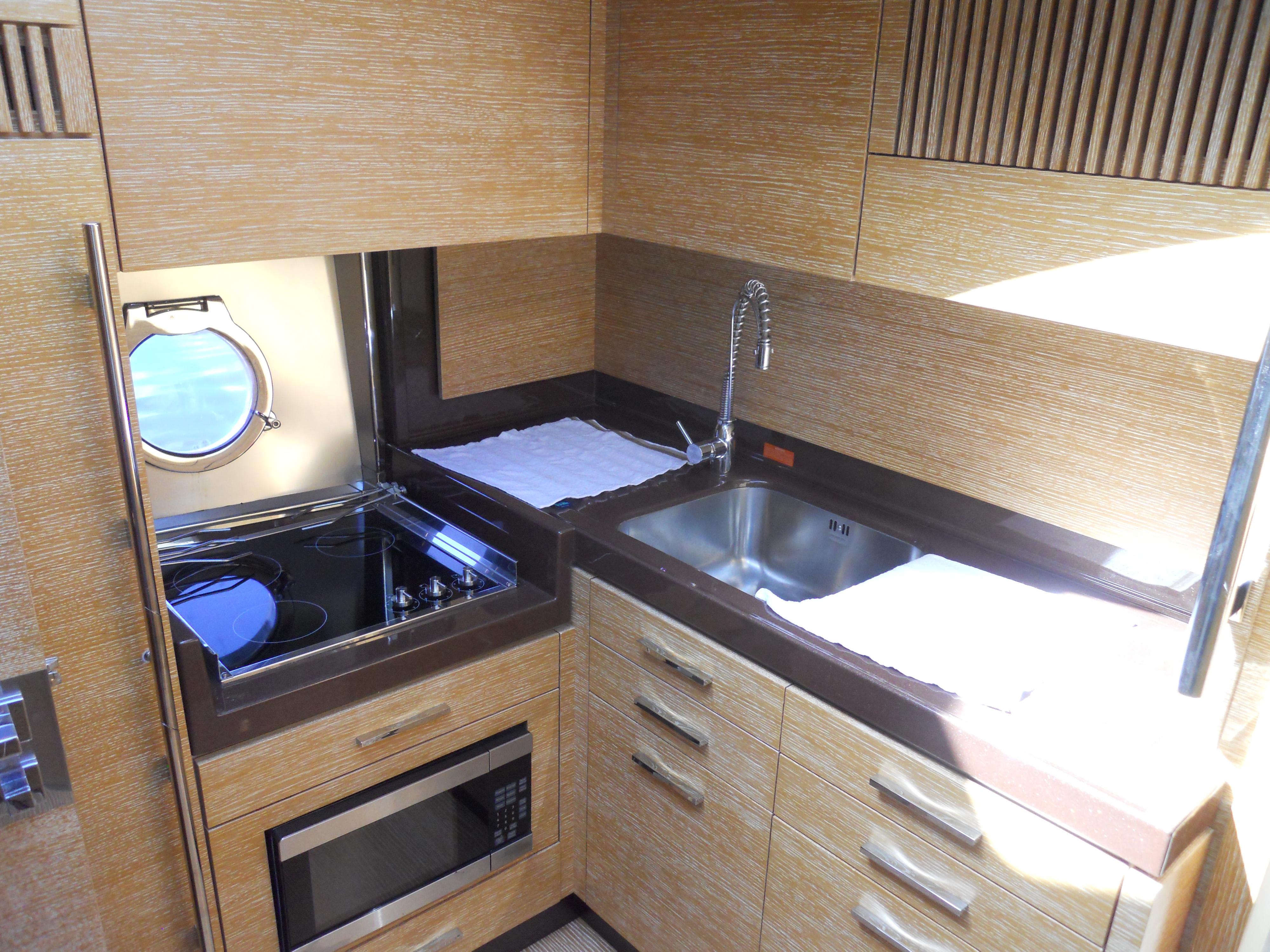 SANTISIMA TRINIDAD 2012 Azimut Flybridge Sport Sedan Yacht For Sale in Coconut Grove FL SANTISIMA TRINIDAD 2012 Azimut Flybridge Sport Sedan Yacht For Sale in Coconut Grove FL