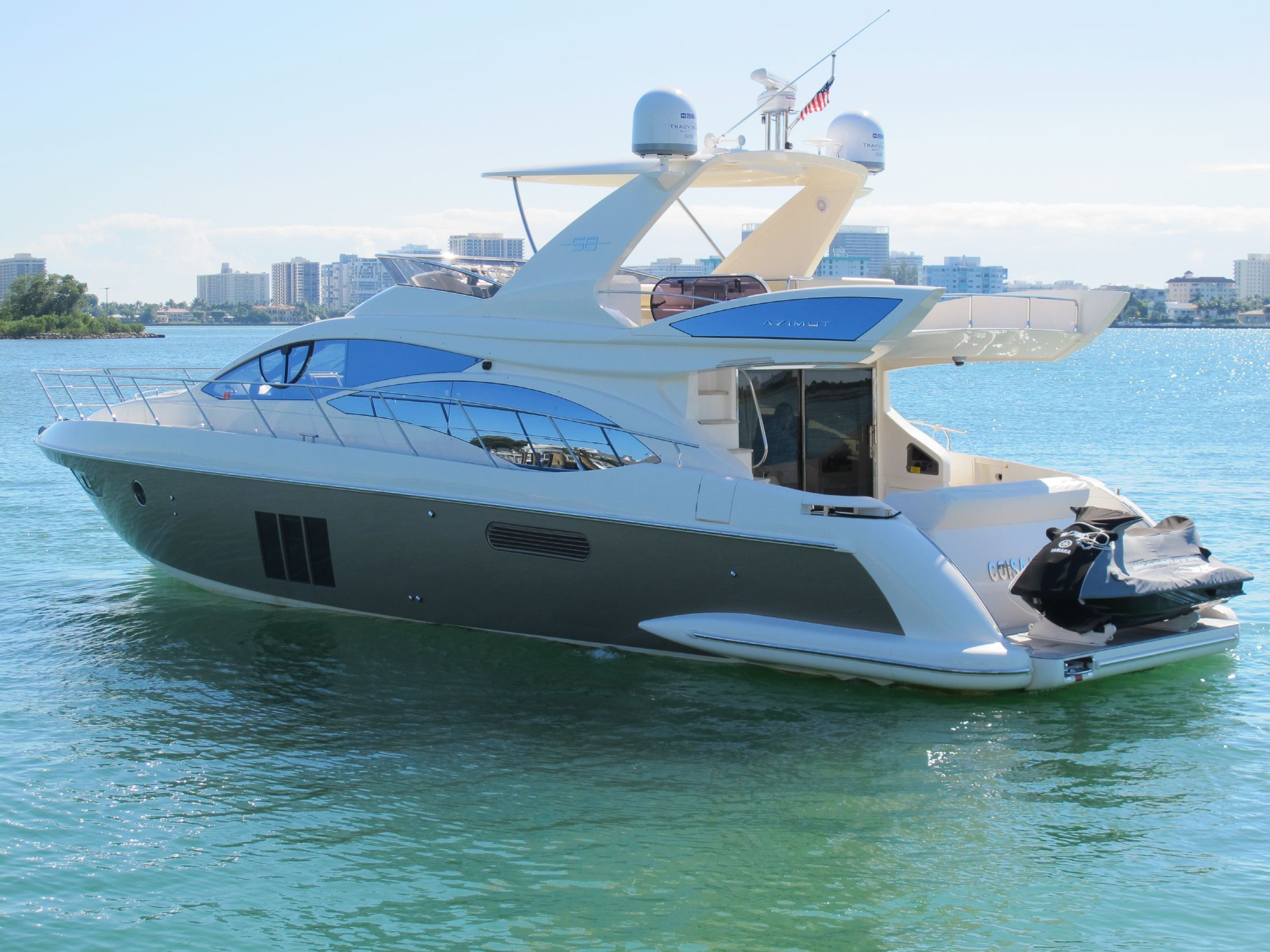 2011 Azimut 58 Flybridge Yacht For Sale in Miami FL 2011 Azimut 58 Flybridge Yacht For Sale in Miami FL