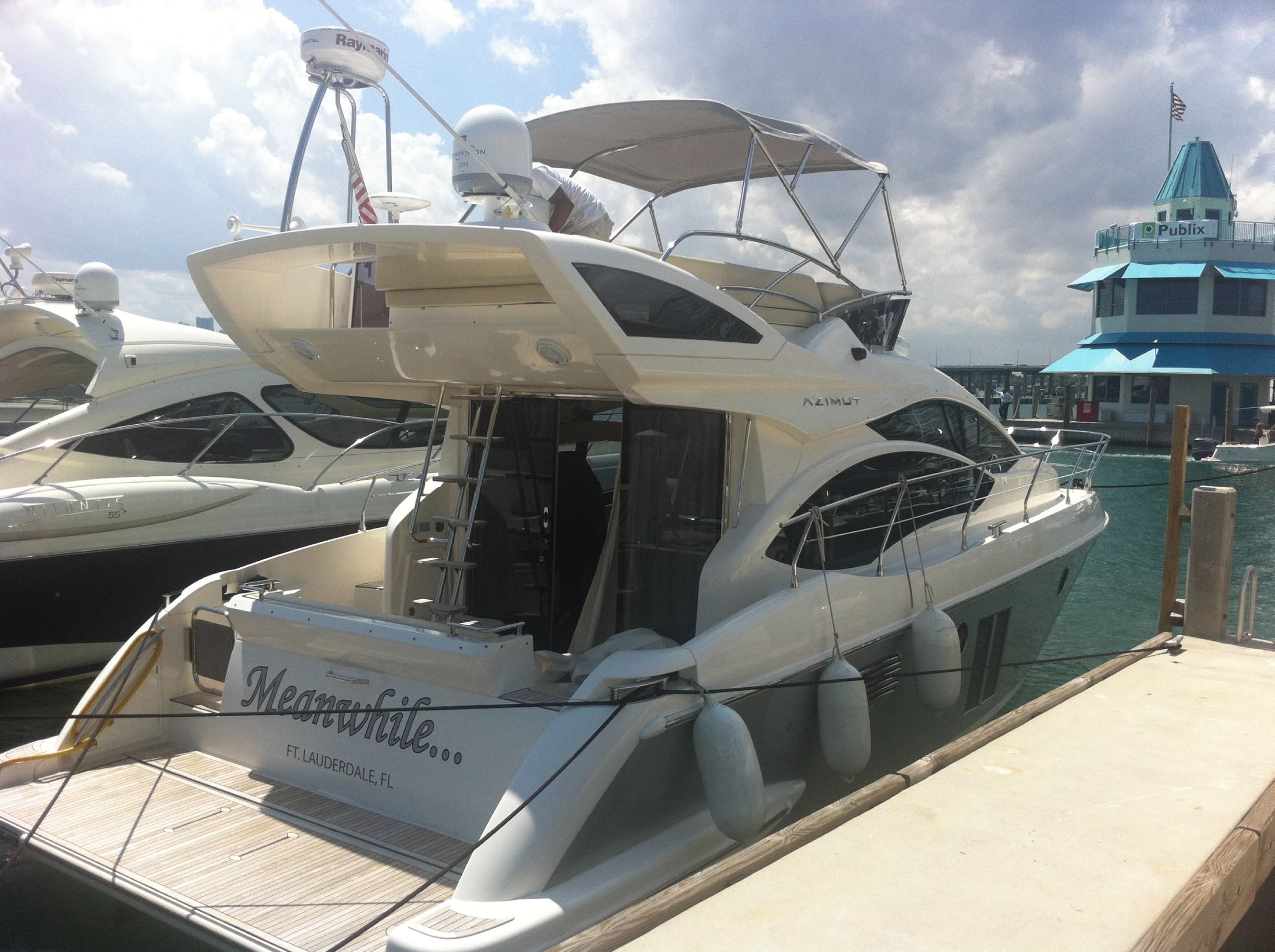  2011 Azimut AZ38 Flybridge Yacht For Sale in Miami Beach FL