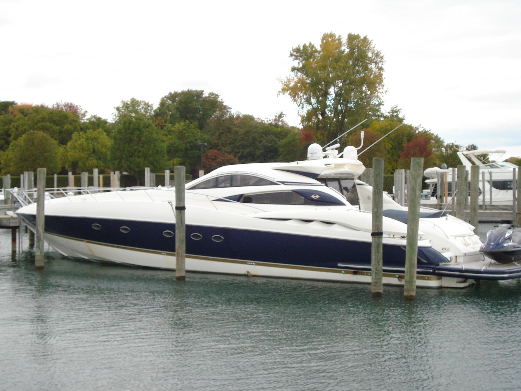 She Devil 2000 Sunseeker Predator 75 Yacht For Sale in Grosse Pointe Shores MI She Devil 2000 Sunseeker Predator 75 Yacht For Sale in Grosse Pointe Shores MI
