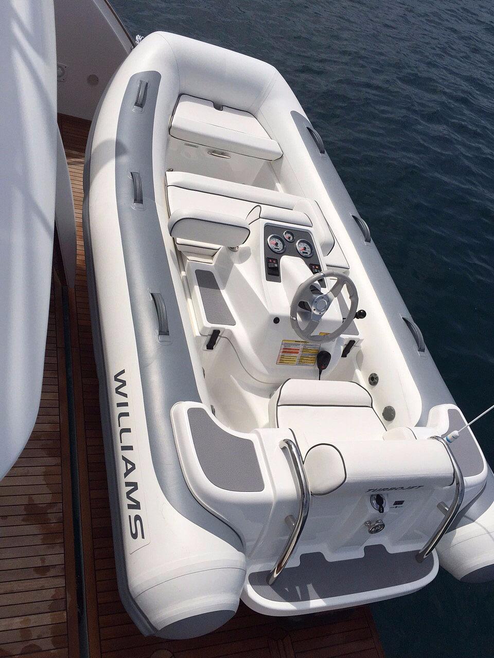 2015 Azimut 70 Yacht For Sale in Herzilyia 2015 Azimut 70 Yacht For Sale in Herzilyia