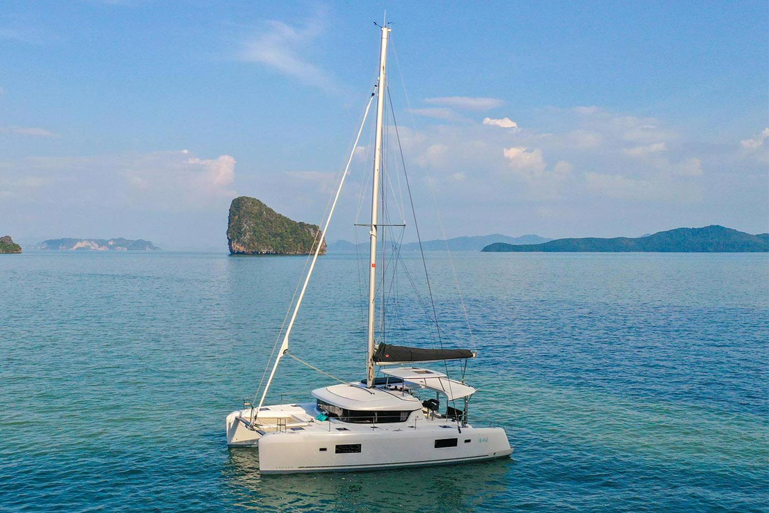 2025 Lagoon 42 Millenium Yacht For Sale in Les Sables d'olonne 2025 Lagoon 42 Millenium Yacht For Sale in Les Sables d'olonne