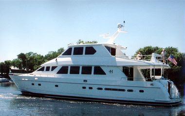 SUE CAROLYN 2003 Hargrave Sky Lounge Yacht For Sale in Fort Lauderdale FL SUE CAROLYN 2003 Hargrave Sky Lounge Yacht For Sale in Fort Lauderdale FL