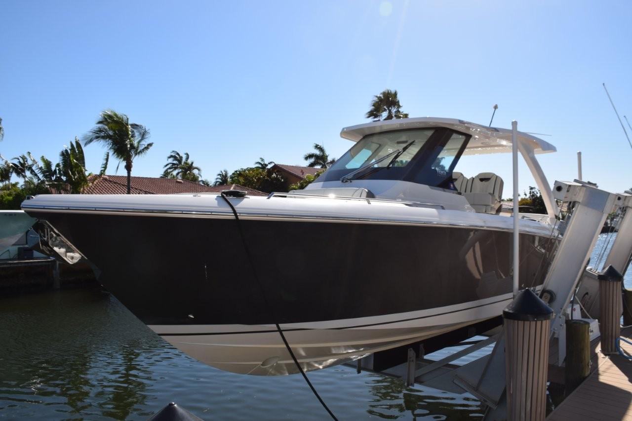 Erika Ray 2023 Tiara Yachts 34 LS Yacht For Sale in Lighthouse Point FL Erika Ray 2023 Tiara Yachts 34 LS Yacht For Sale in Lighthouse Point FL