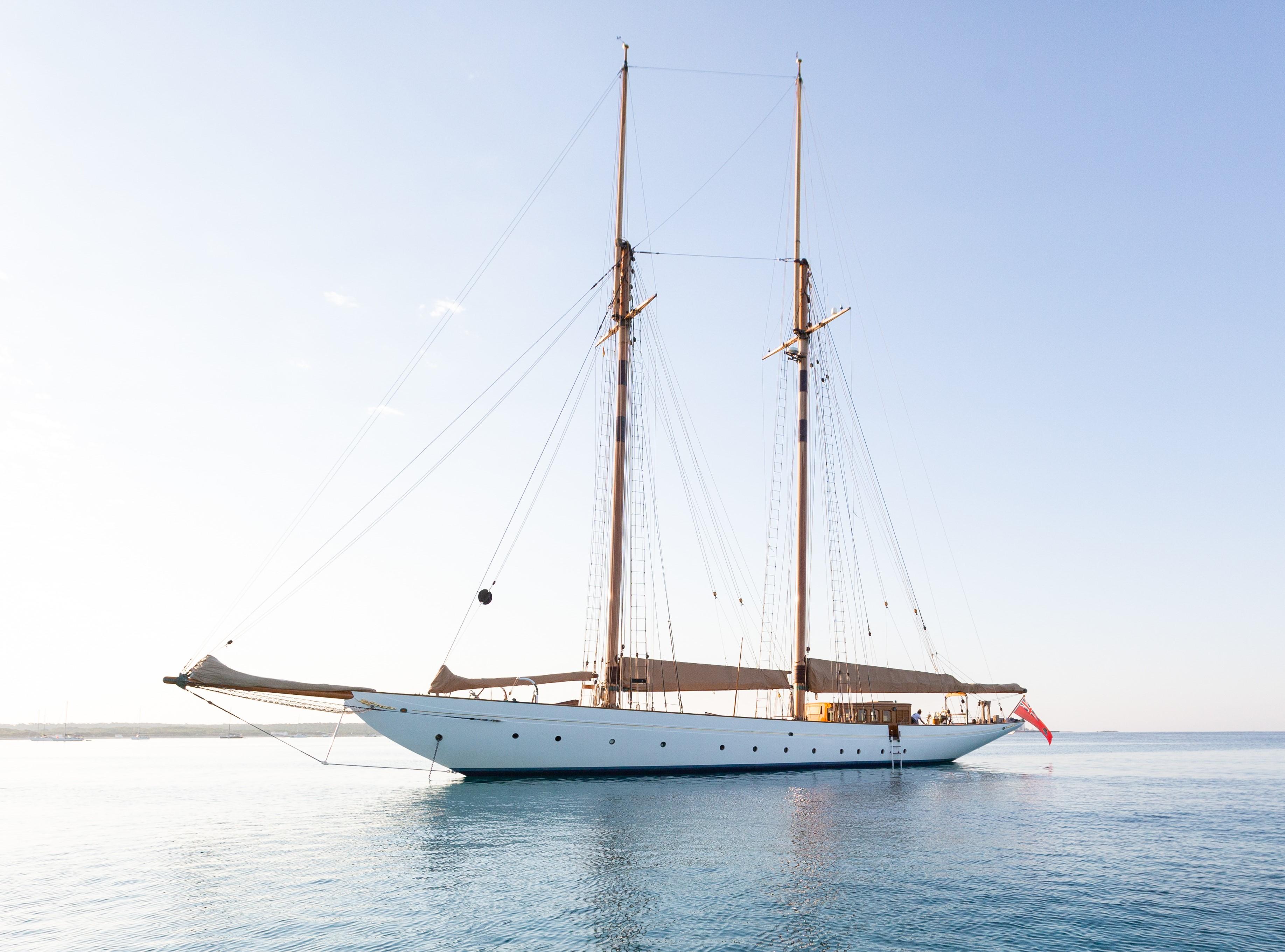 NAEMA 2006 Hodgdon Yachts Custom Modern Classic Schooner Yacht For Sale in Newport RI NAEMA 2006 Hodgdon Yachts Custom Modern Classic Schooner Yacht For Sale in Newport RI