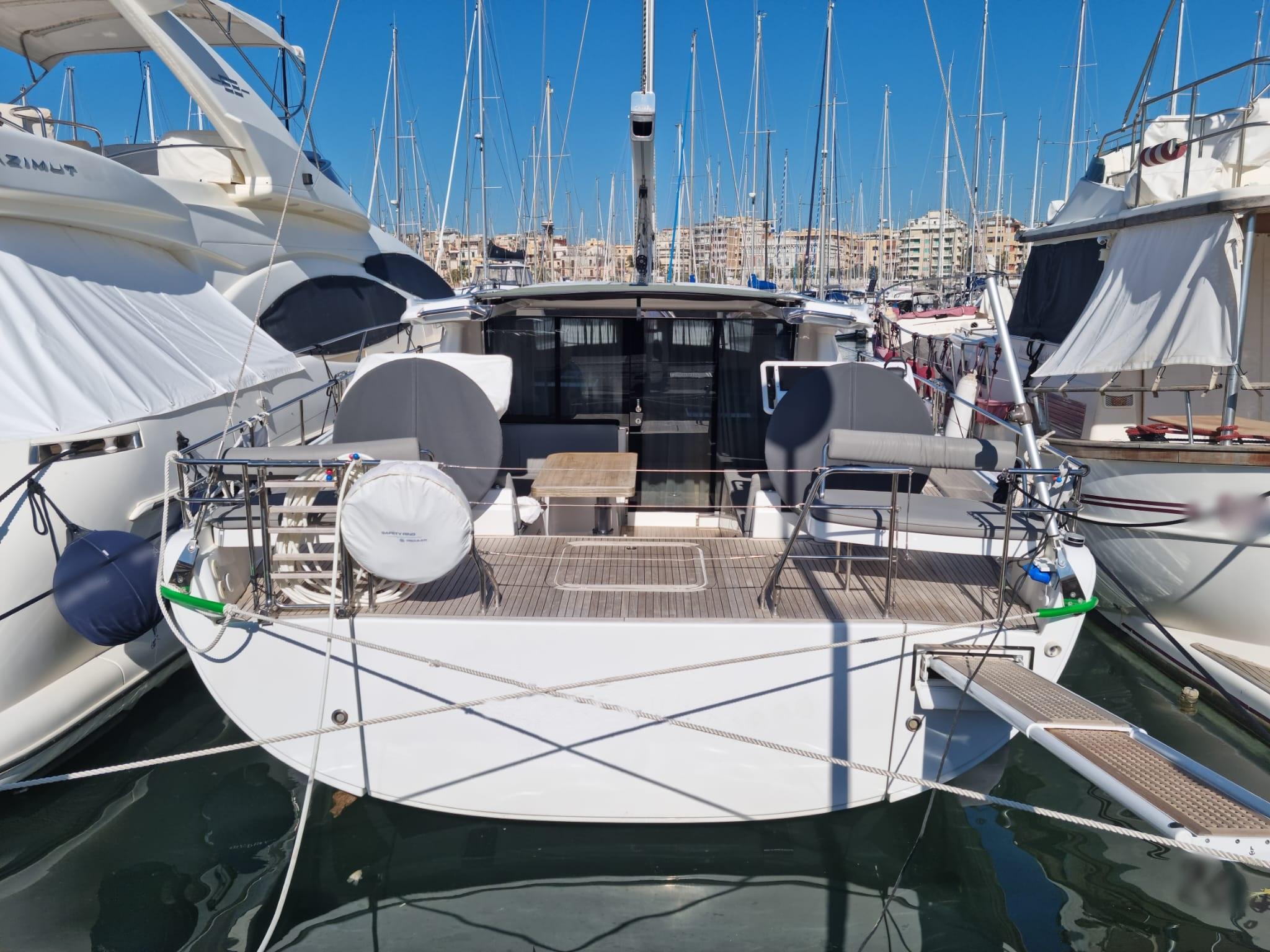 4767 2019 Moody 54 DS Yacht For Sale in ROMA IT-RM 4767 2019 Moody 54 DS Yacht For Sale in ROMA IT-RM