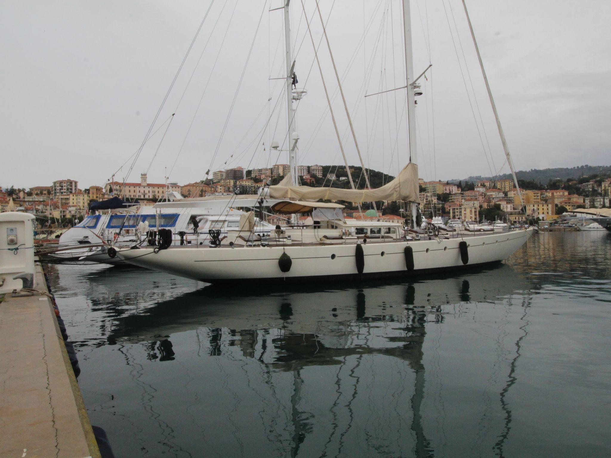 Vintage 1 2008 27 Metre Aluminium vintage 1 Yacht For Sale in Imperia IT-IM Vintage 1 2008 27 Metre Aluminium vintage 1 Yacht For Sale in Imperia IT-IM