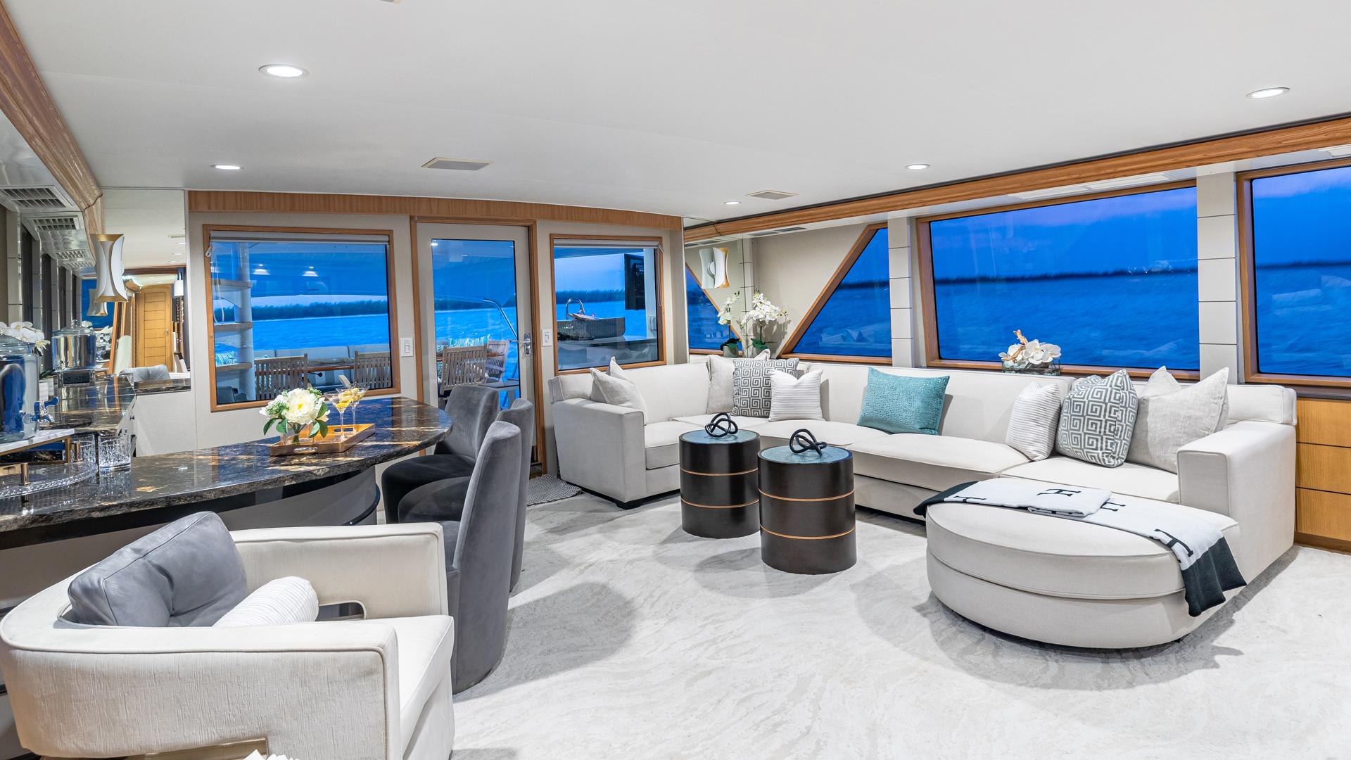 MARGATE 1997 Broward 2022 Yacht For Sale in Nassau MARGATE 1997 Broward 2022 Yacht For Sale in Nassau