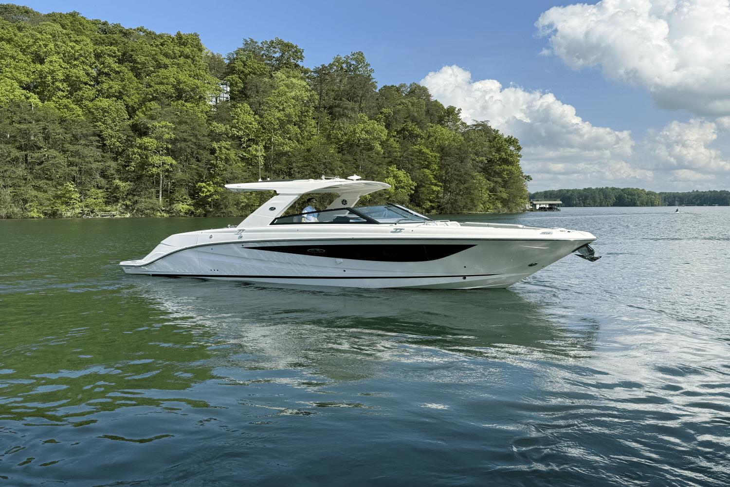 2025 Sea Ray SLX 400 Yacht For Sale in Cumming GA 2025 Sea Ray SLX 400 Yacht For Sale in Cumming GA