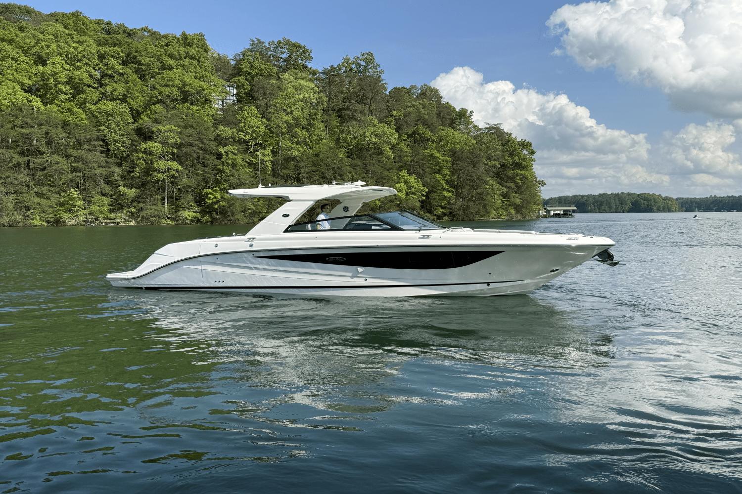 2025 Sea Ray SLX 400 Yacht For Sale in Cumming GA 2025 Sea Ray SLX 400 Yacht For Sale in Cumming GA