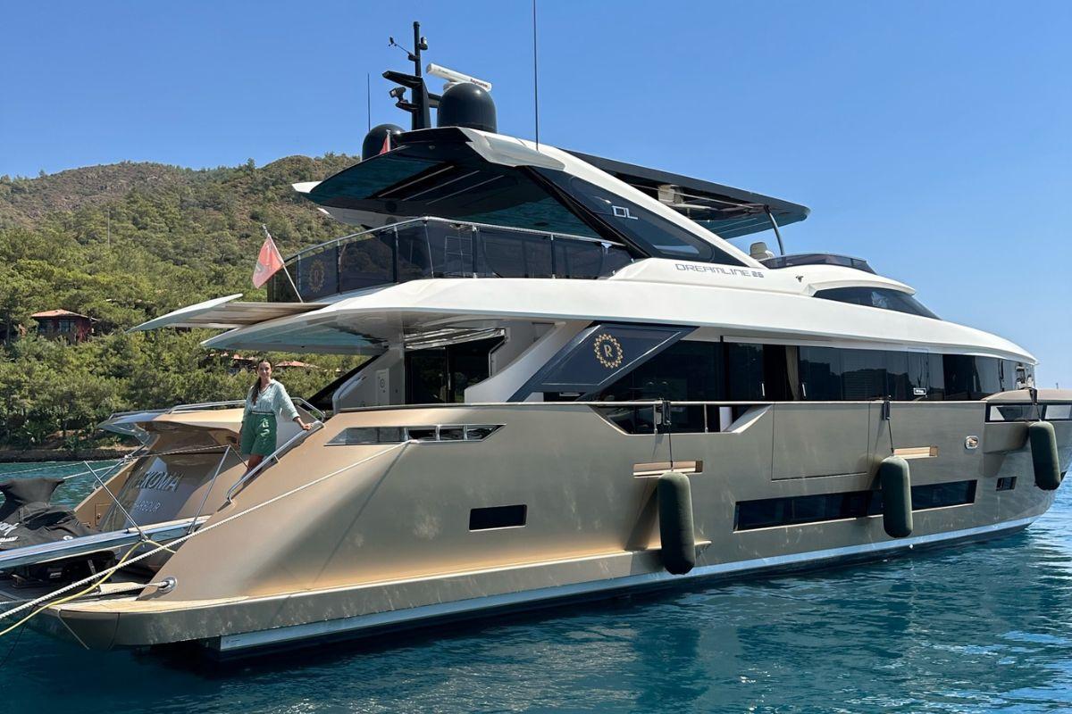 REKOMA 2018 Dreamline 26 Yacht For Sale in Limassol REKOMA 2018 Dreamline 26 Yacht For Sale in Limassol