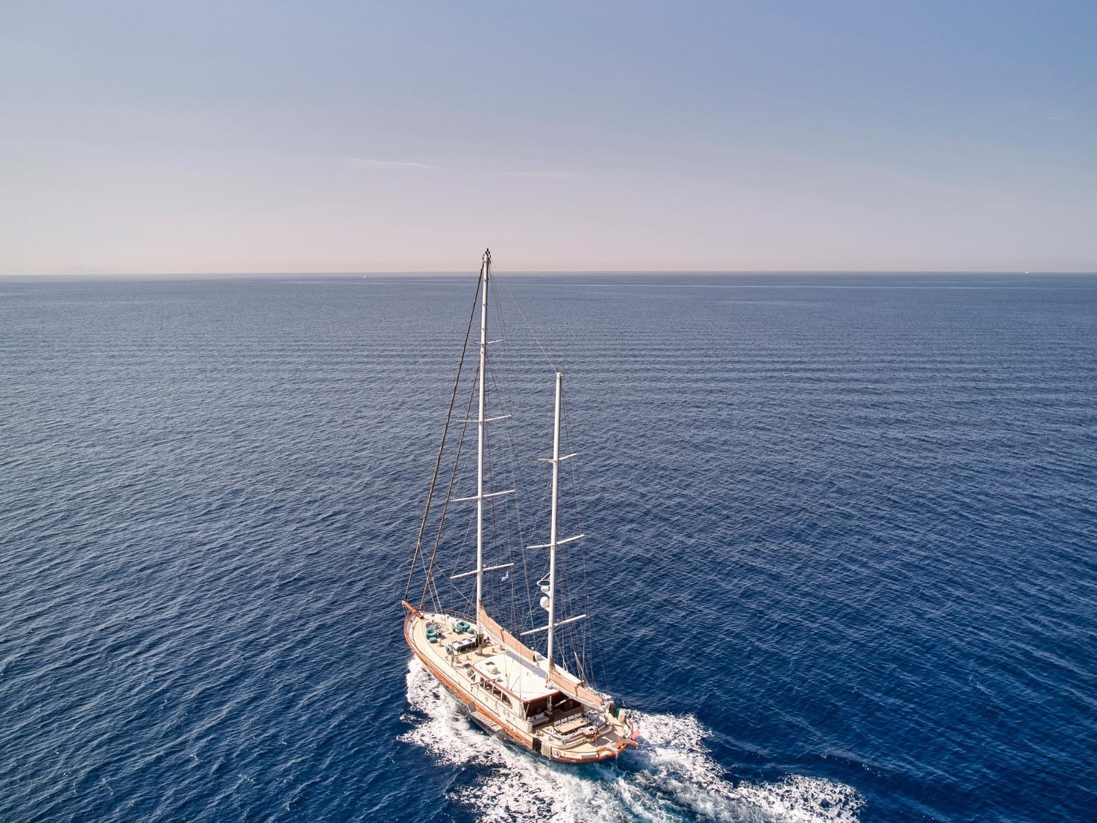 Pasa 2007 Custom Motor Sailor Yacht For Sale in Ρόδος Pasa 2007 Custom Motor Sailor Yacht For Sale in Ρόδος