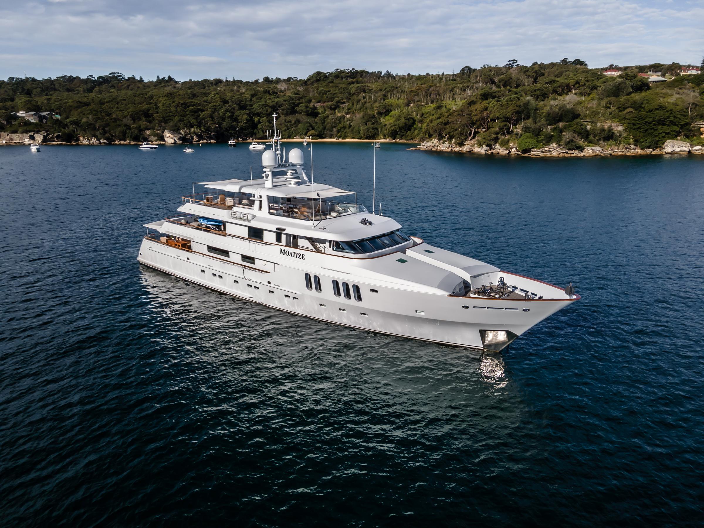 MOATIZE 1998 Pendennis Custom Yacht For Sale in Fort Lauderdale FL MOATIZE 1998 Pendennis Custom Yacht For Sale in Fort Lauderdale FL