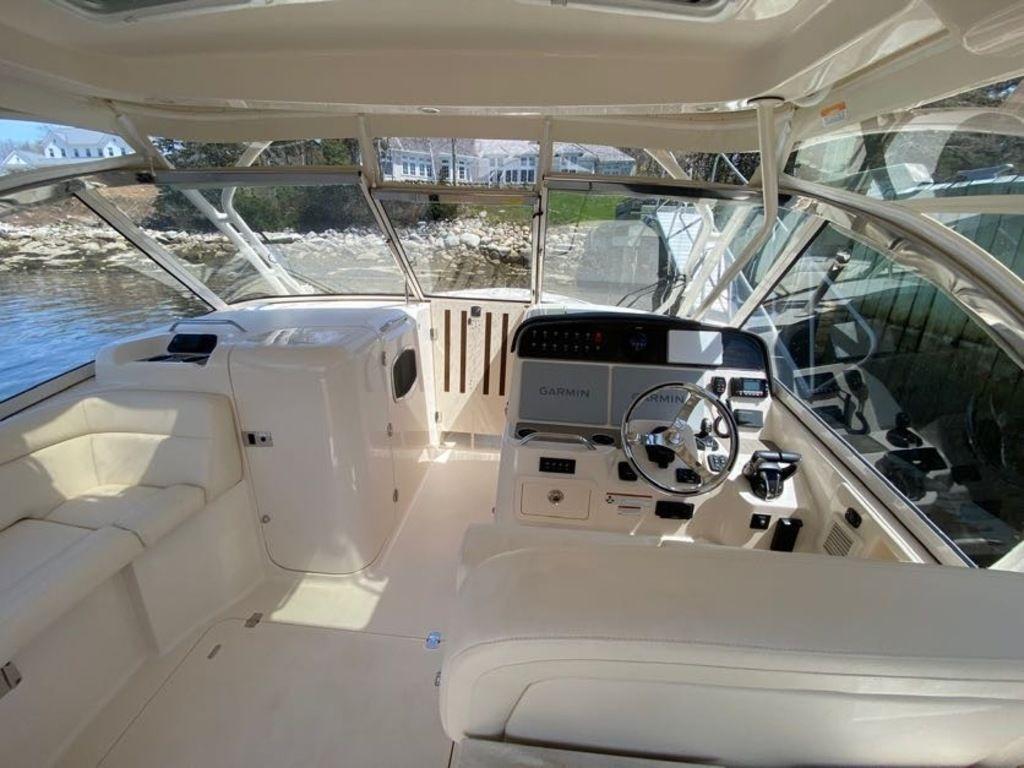  2022 Grady-White Freedom 335 Yacht For Sale in South Portland ME