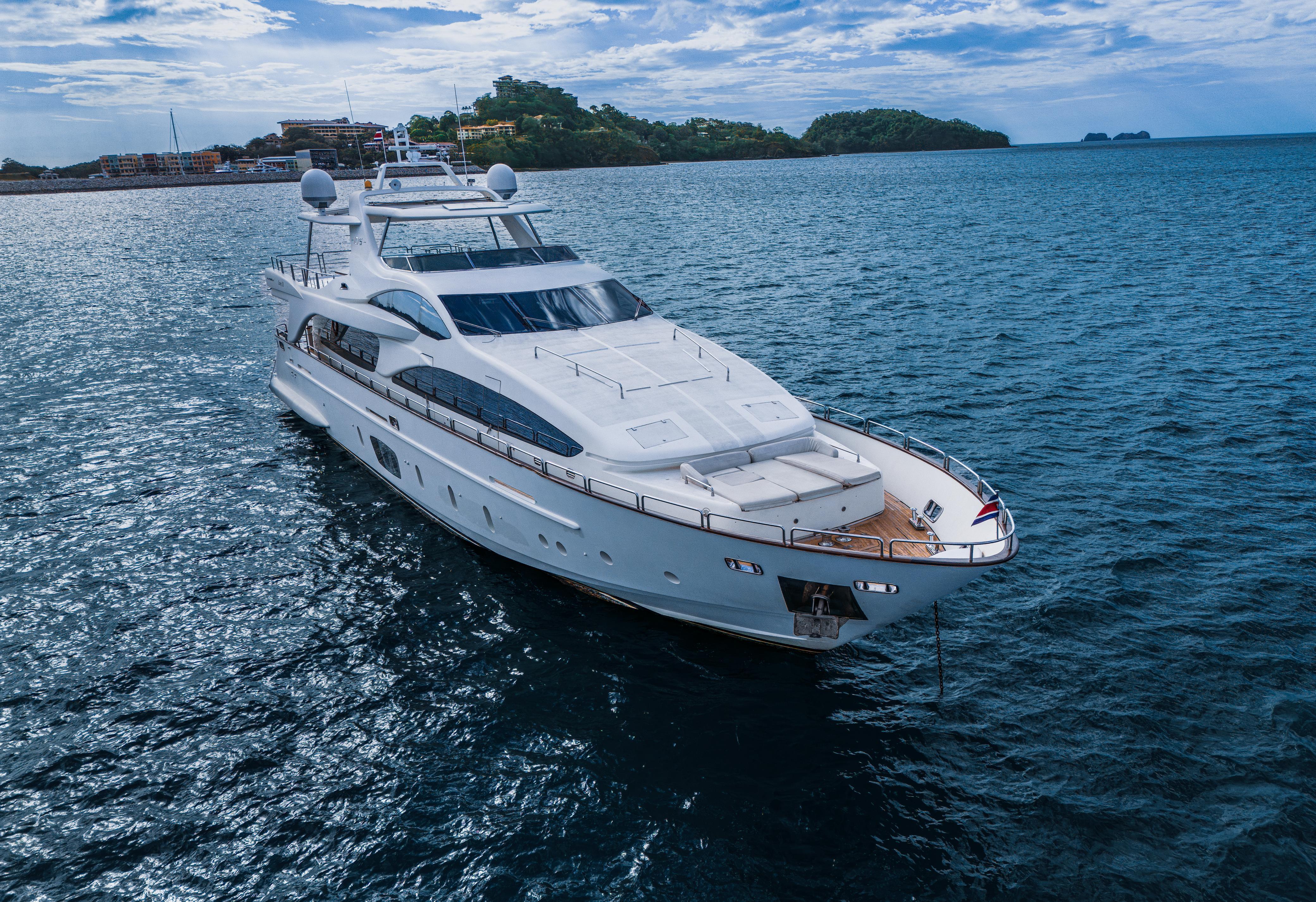 Camy ED 2006 Azimut 105 Yacht For Sale in San Diego CA Camy ED 2006 Azimut 105 Yacht For Sale in San Diego CA