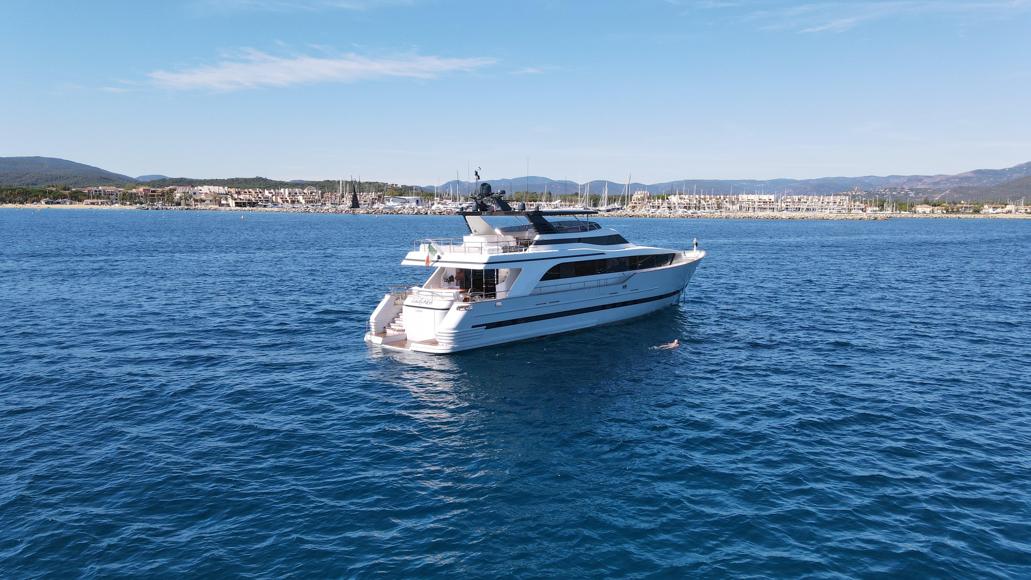 Lady Moh 2002 Bugari 95 Yacht For Sale in Saint Tropez 06 Lady Moh 2002 Bugari 95 Yacht For Sale in Saint Tropez 06