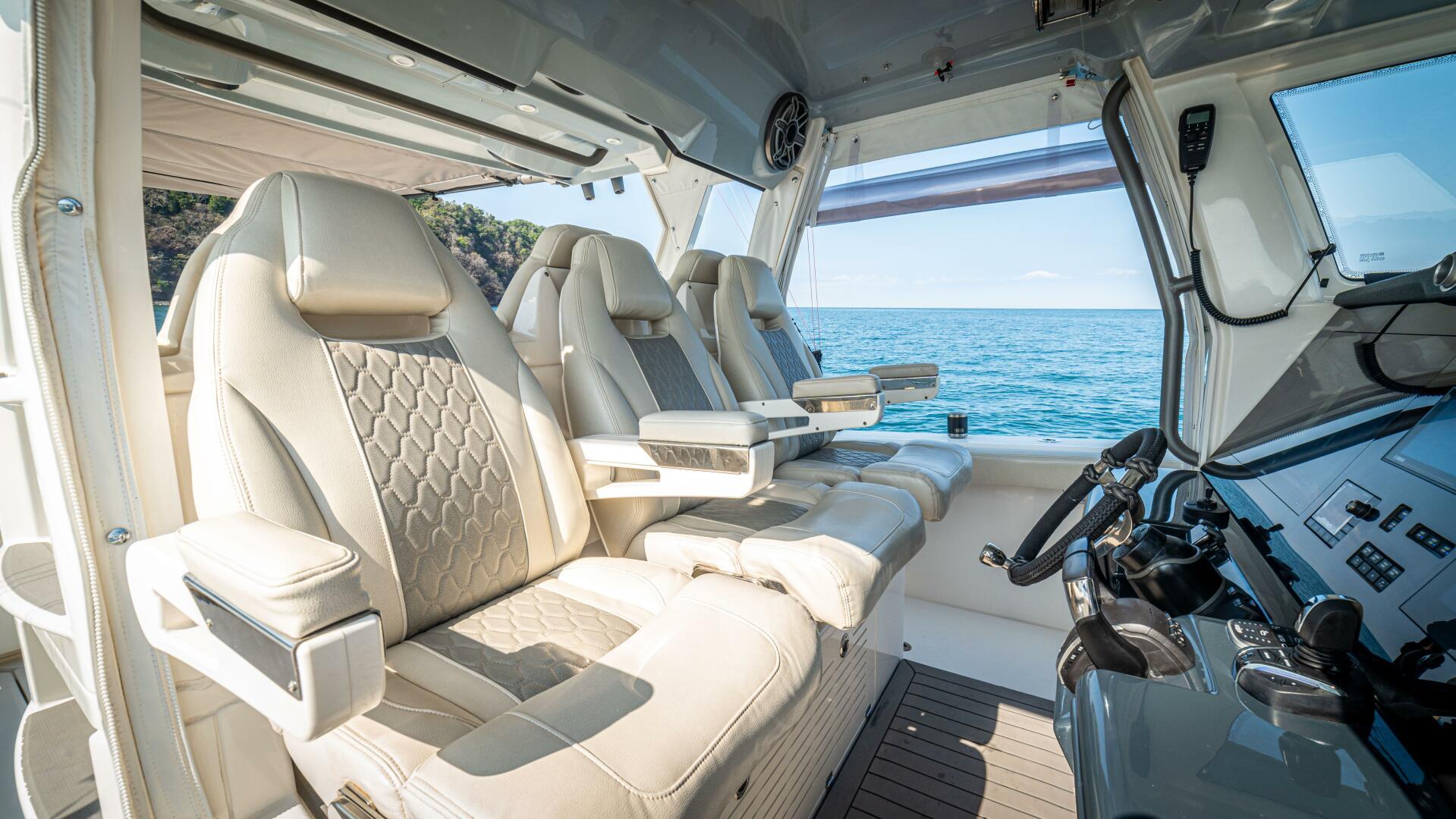 La Otra Vida 2021 Solace 41 Center Console Yacht For Sale in Los Sueños La Otra Vida 2021 Solace 41 Center Console Yacht For Sale in Los Sueños