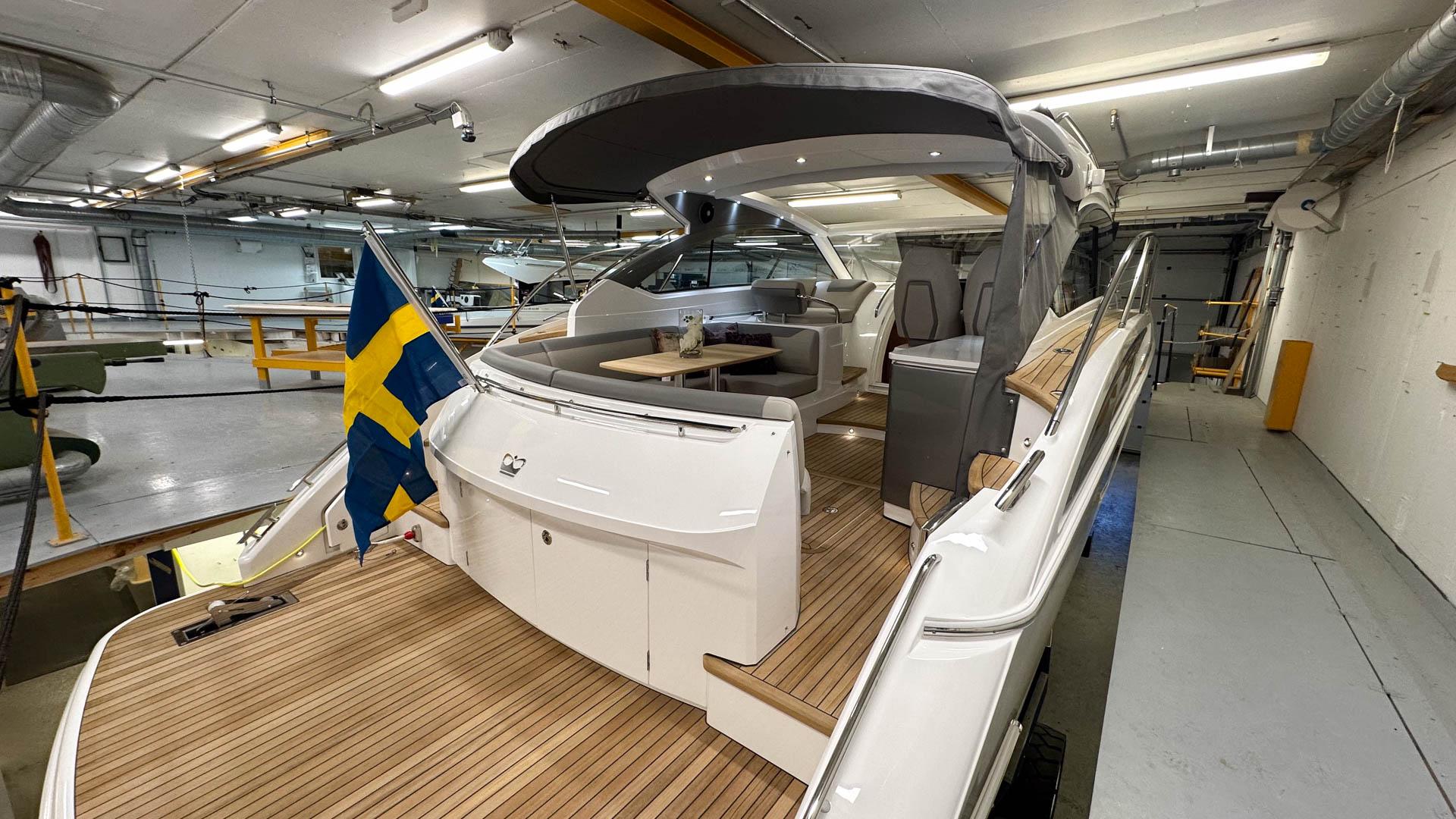 V40185 2024 Princess V40 Yacht For Sale in Vindön, Henån V40185 2024 Princess V40 Yacht For Sale in Vindön, Henån