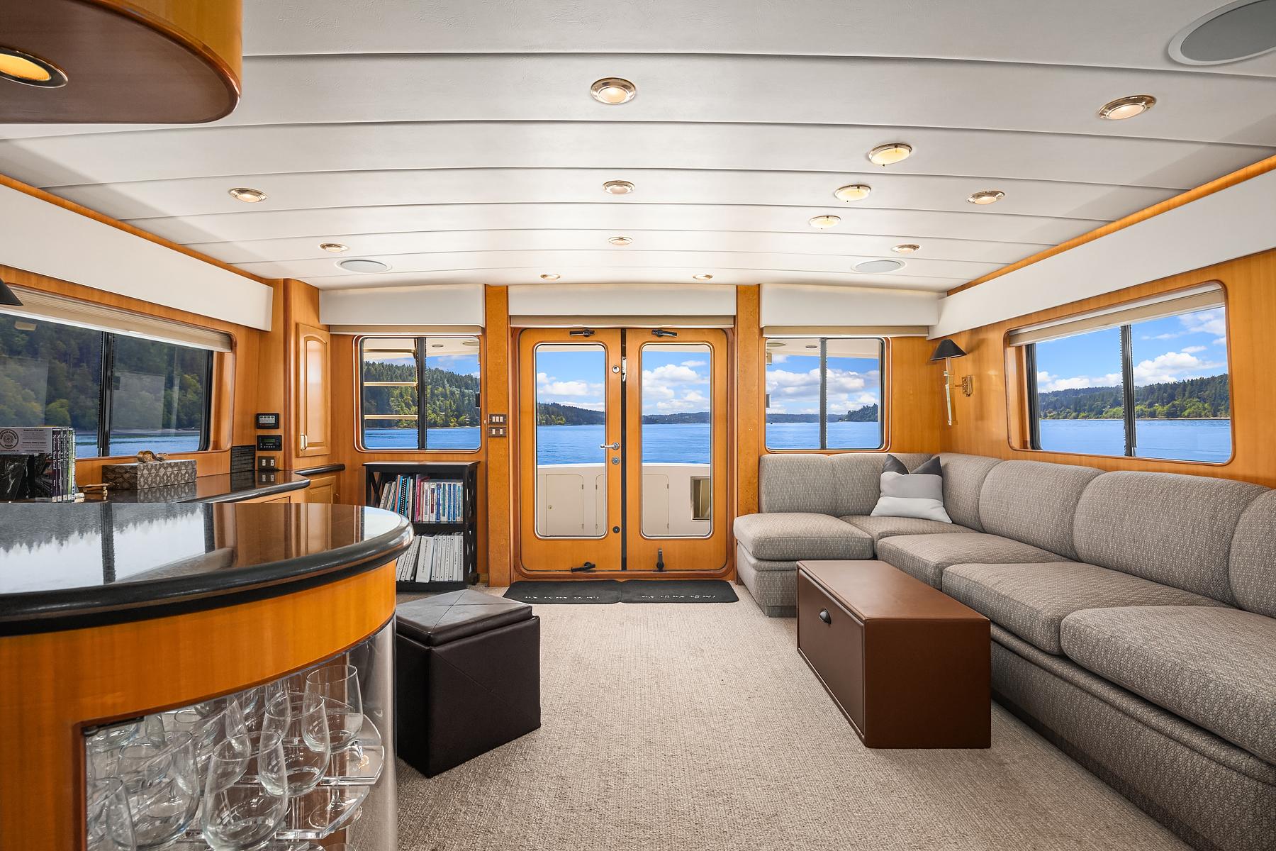 QUE SA-RAH SA-RAH 1999 Symbol Pilothouse Yacht For Sale in Seattle WA QUE SA-RAH SA-RAH 1999 Symbol Pilothouse Yacht For Sale in Seattle WA