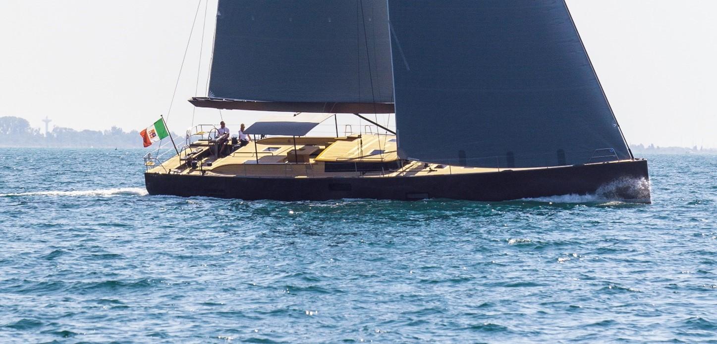 Black Pearl 2013 Solaris 72 Classic with lifting keel Yacht For Sale in La Spezia IT-SP Black Pearl 2013 Solaris 72 Classic with lifting keel Yacht For Sale in La Spezia IT-SP