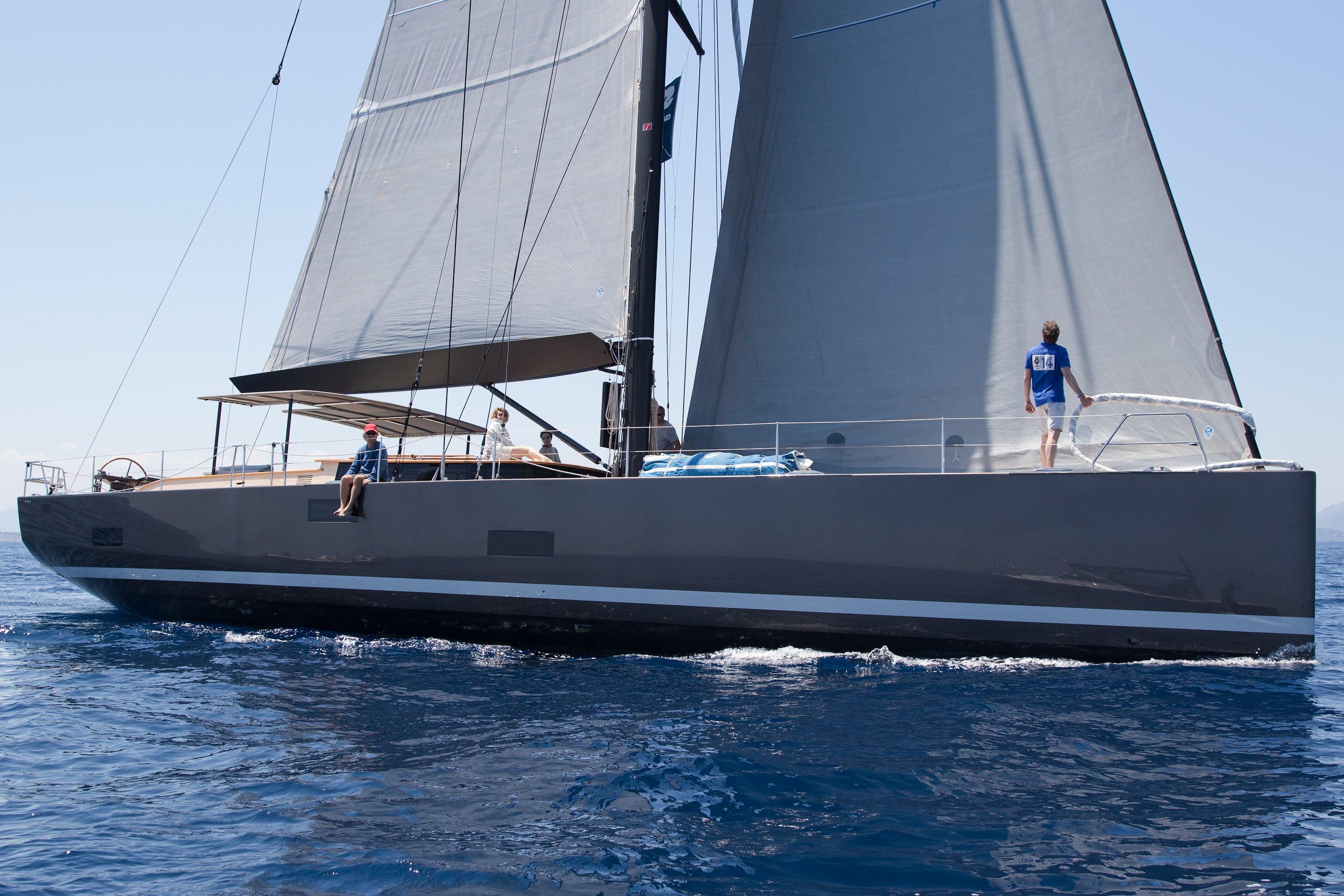 Black Pearl 2013 Solaris 72 Classic with lifting keel Yacht For Sale in La Spezia IT-SP Black Pearl 2013 Solaris 72 Classic with lifting keel Yacht For Sale in La Spezia IT-SP