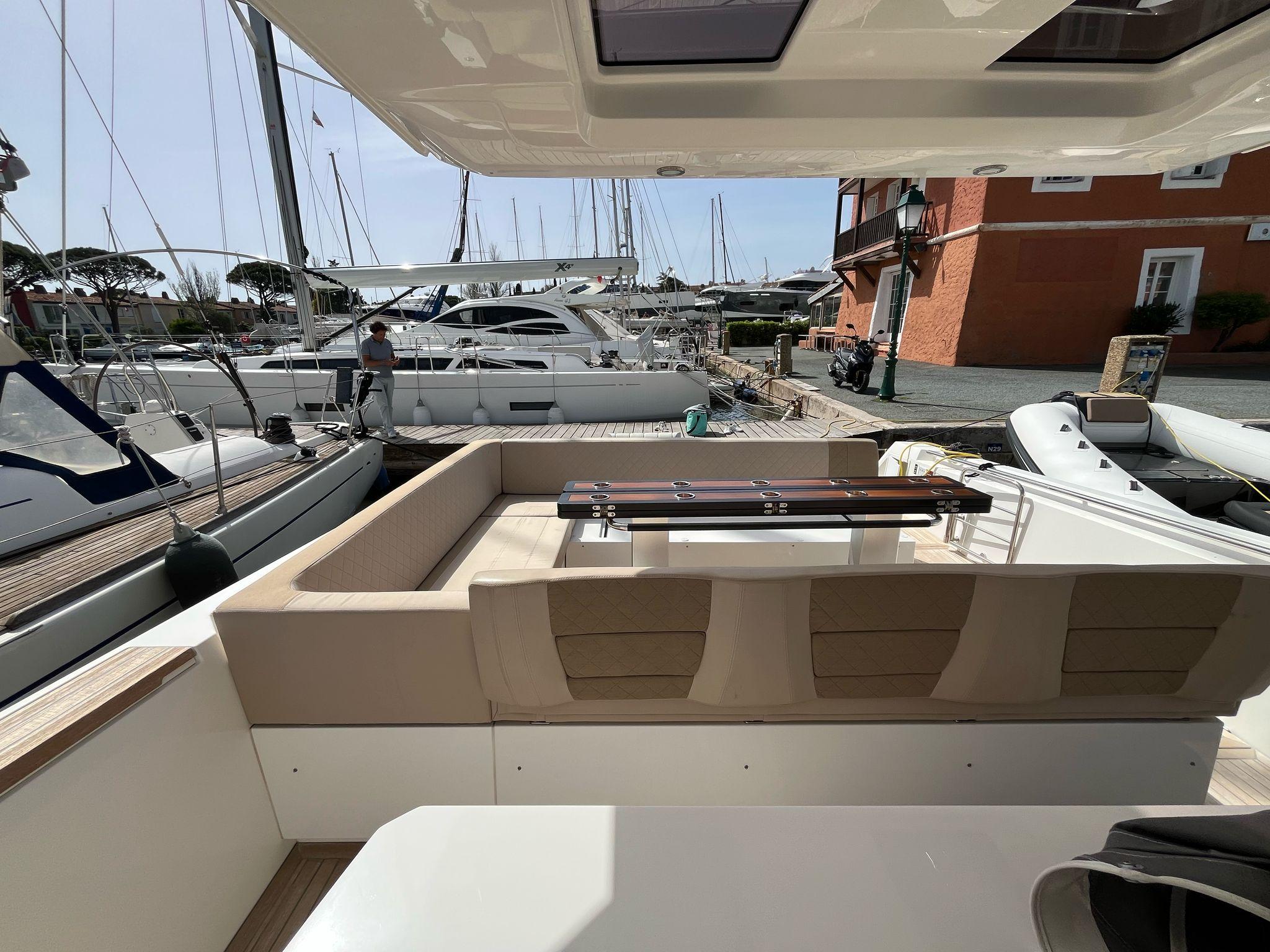  2022 Windy SR 44 BLACKHAWK Yacht For Sale in cannes 06
