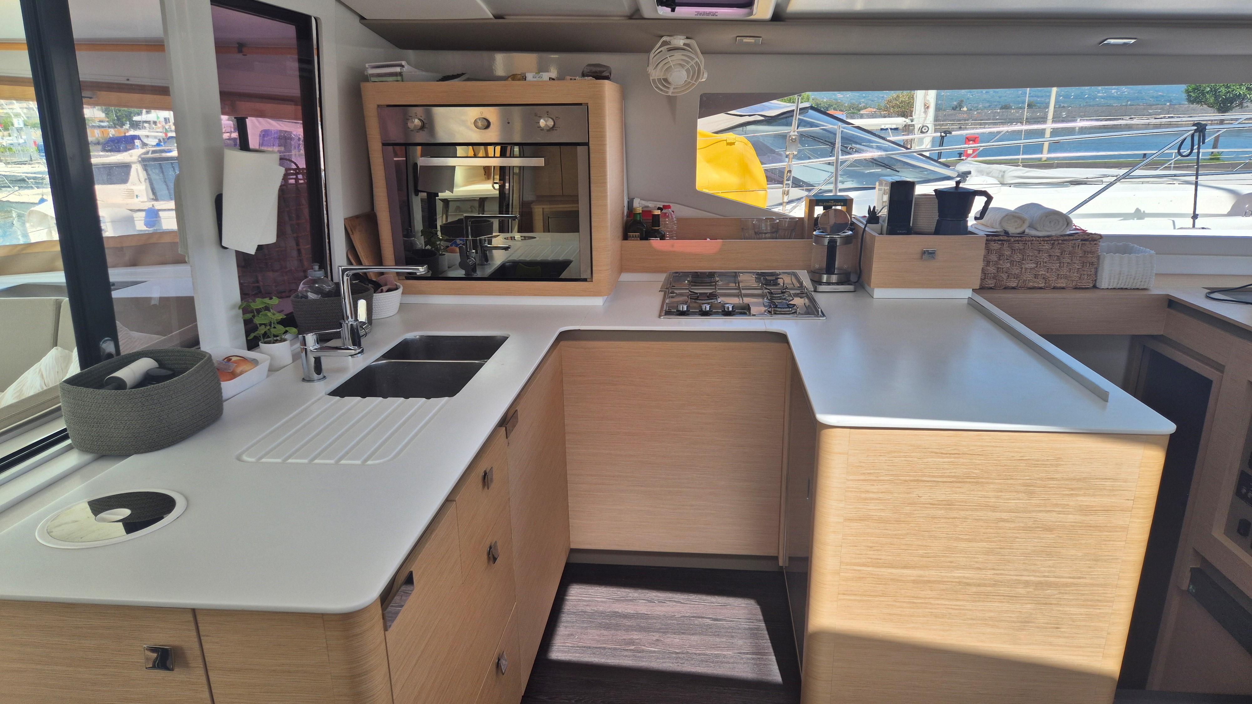 2024 Fountaine Pajot Catamaran Astrea 42 Yacht For Sale in Naples IT-CB 2024 Fountaine Pajot Catamaran Astrea 42 Yacht For Sale in Naples IT-CB