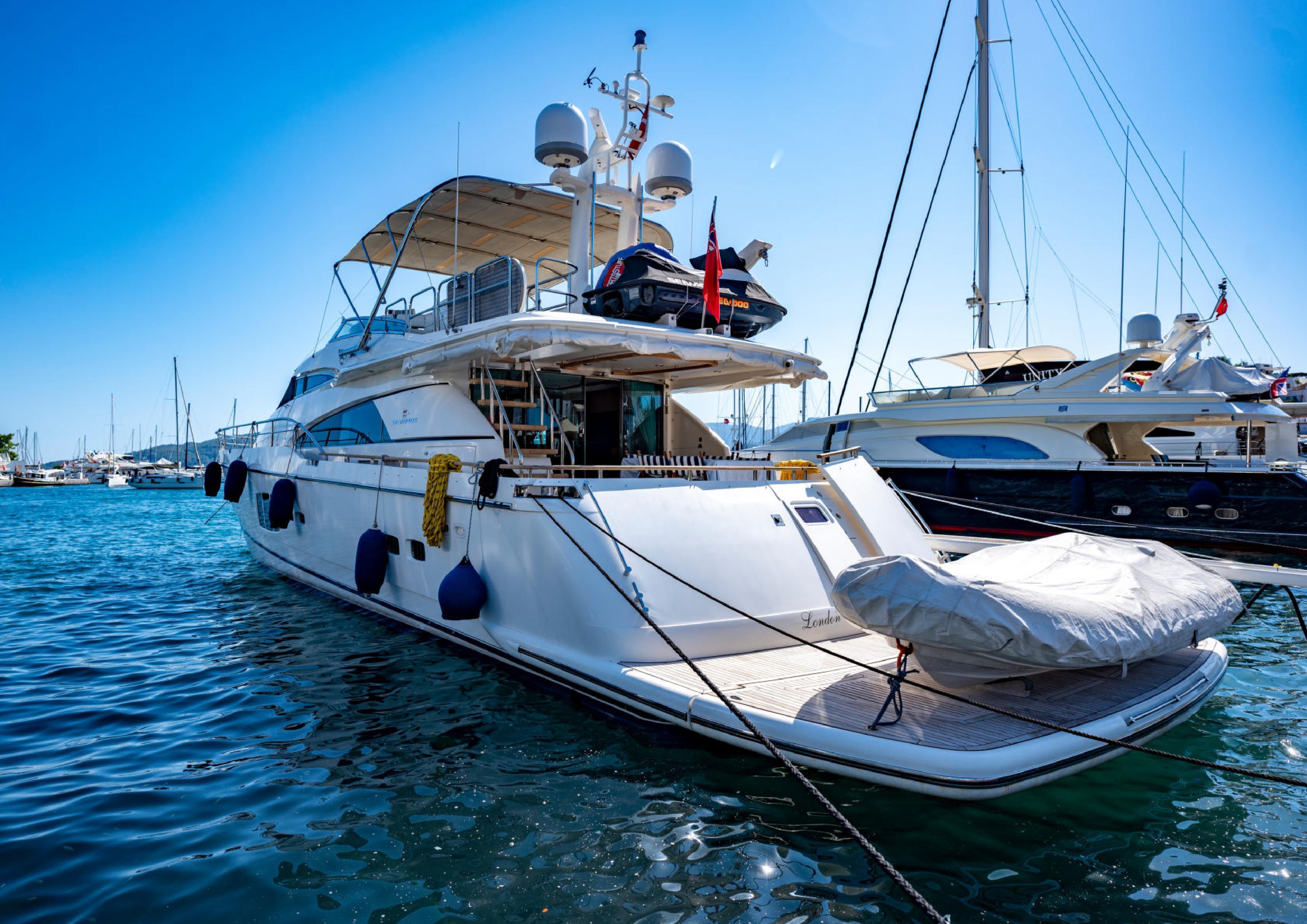 2010 Fairline Squadron 78 Yacht For Sale in BODRUM 2010 Fairline Squadron 78 Yacht For Sale in BODRUM