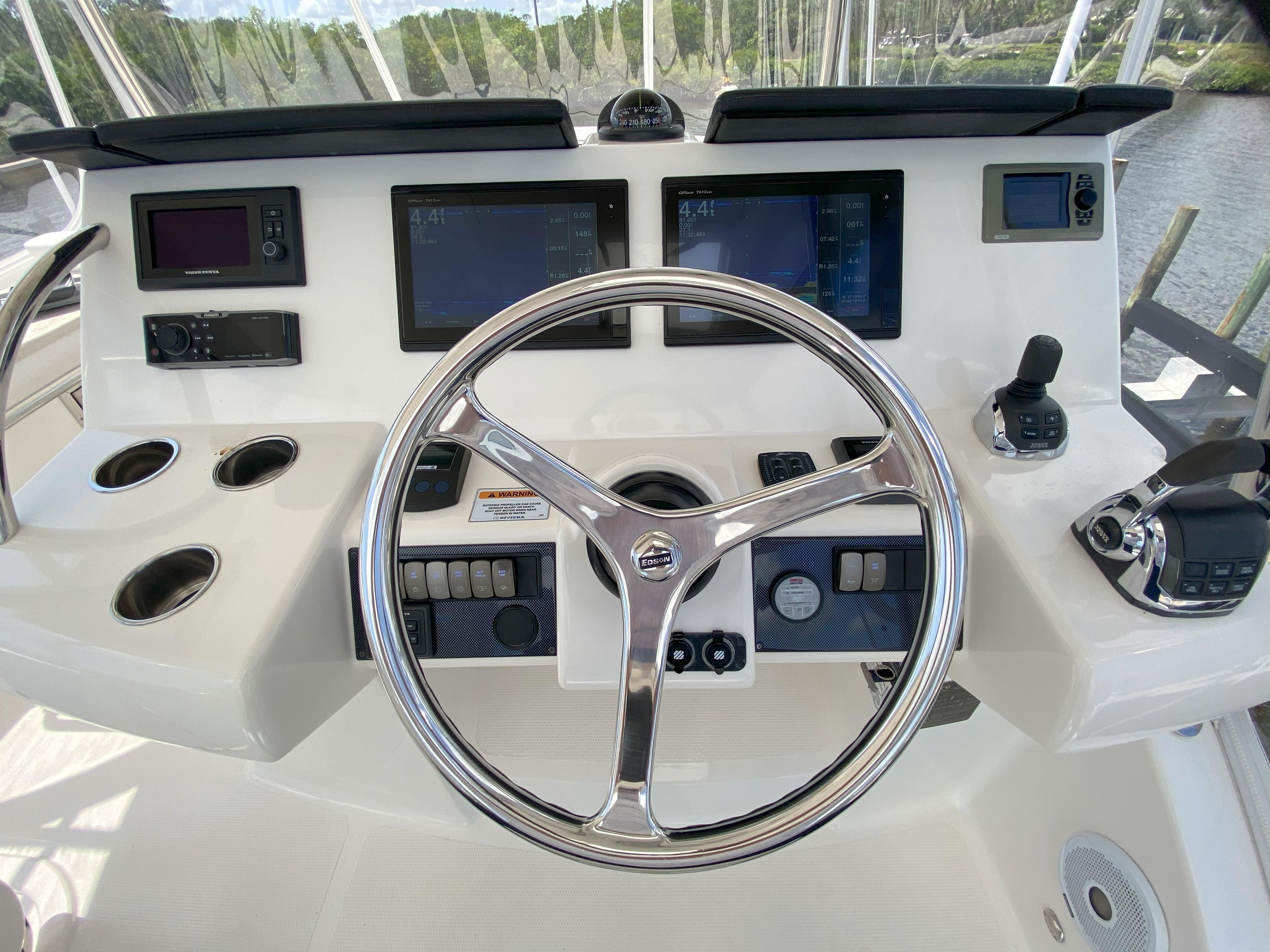 2016 Riviera 43 Open Flybridge Yacht For Sale in Northport NY 2016 Riviera 43 Open Flybridge Yacht For Sale in Northport NY